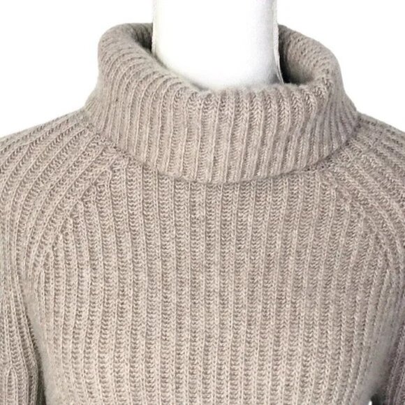 Halogen 100% cashmere Ribbed Turtleneck Knit Beige Sweater Size XS - Picture 4 of 6